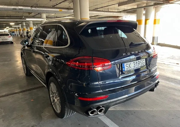 Porsche Cayenne cena 198000 przebieg: 240000, rok produkcji 2015 z Katowice małe 529